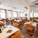 Souvenir Hotel 3*